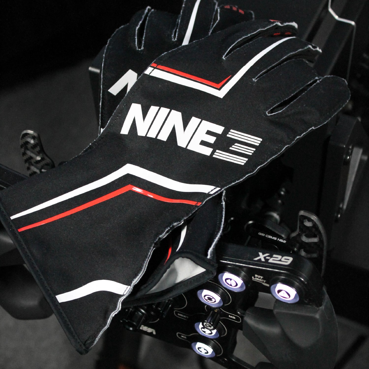 Carbon Blaze Gloves